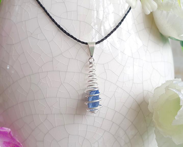 Quartzo Azul - Jóias e Semijoias - Pingente de Quartzo Azul Banhado a Prata 0