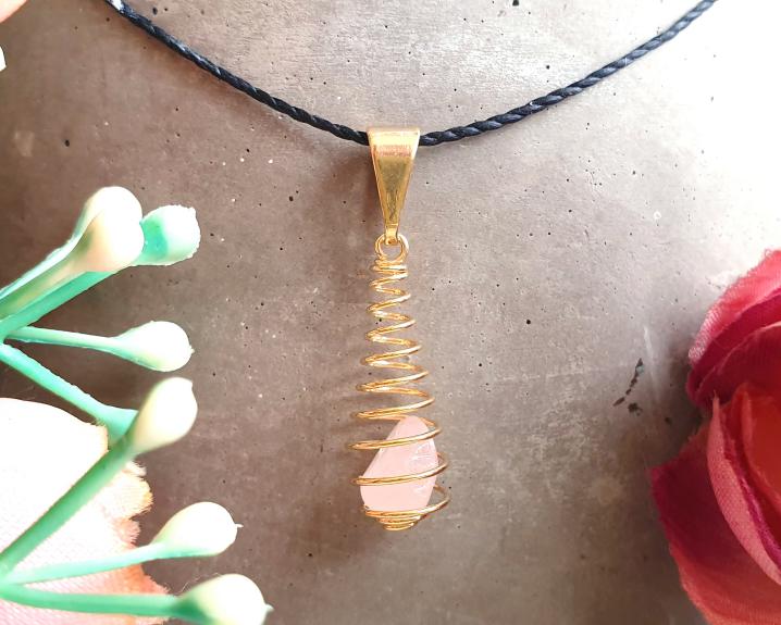 Quartzo Rosa - J&oacute;ias e Semijoias - Pingente de Quartzo Rosa Banhado a Ouro 0