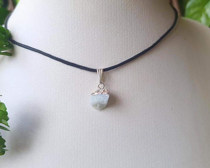 Pingente de Água Marinha Bruta Banhado a Prata