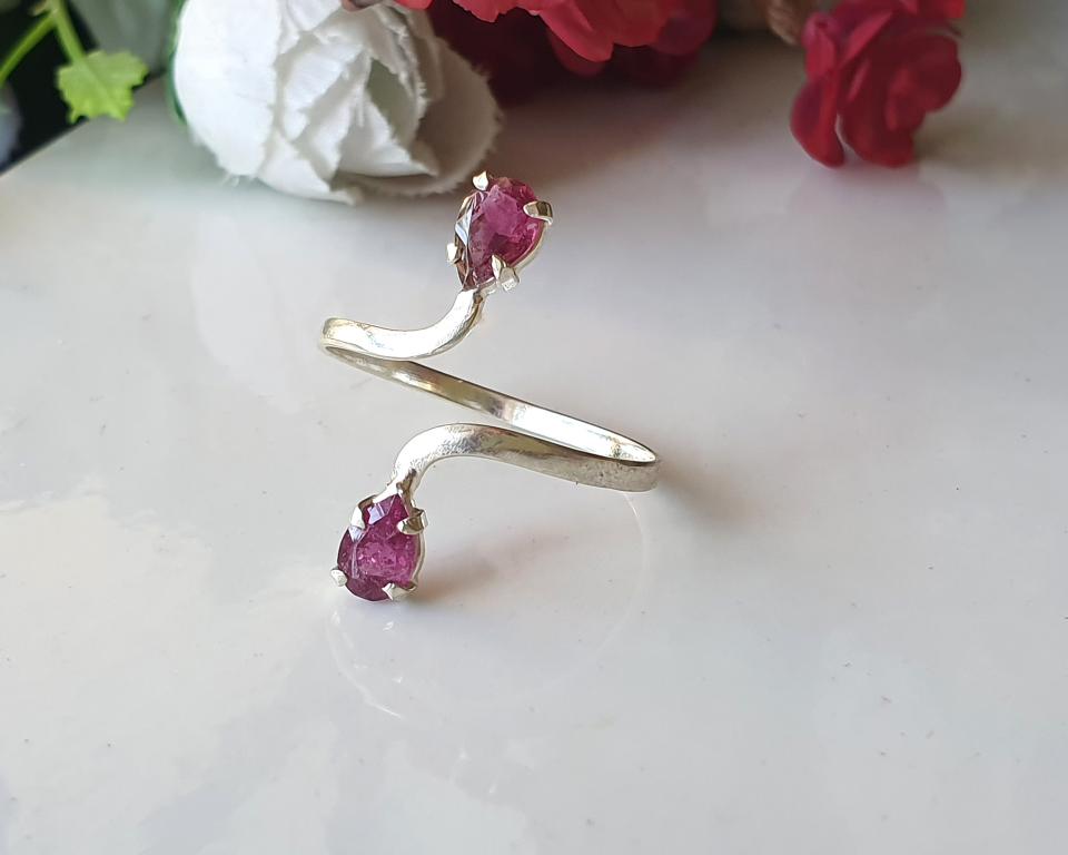 Significado da Pedra Turmalina Rosa - Tudo Sobre suas Energias e Usos