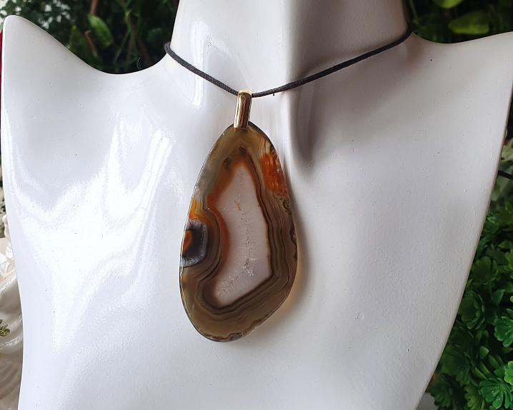 Pingente de Ágata banhado a Ouro
