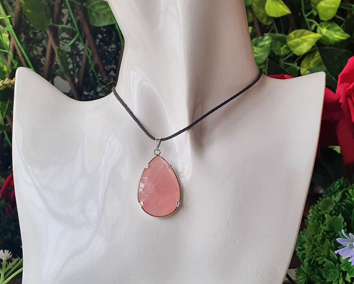 Pingente de Quartzo Rosa Facetado banhado a Prata