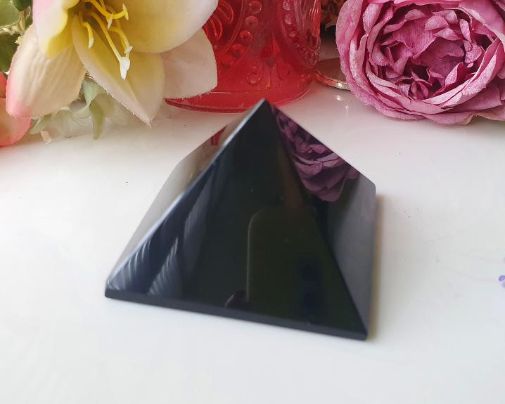 Pirâmide de Obsidiana Negra 100g