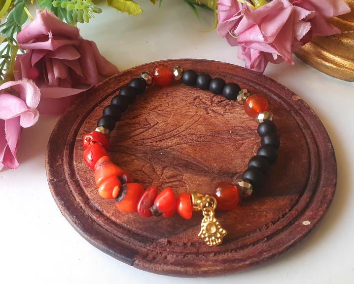 Pulseira de Coral, Cornalina e Pedra Vulcânica- Fogo e Água