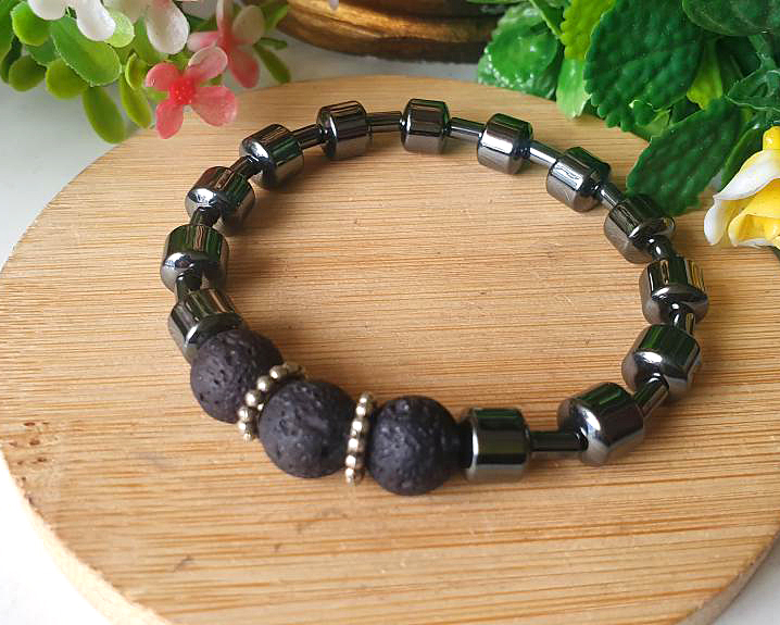 Pulseira de Hematita e Pedra Vulcânica