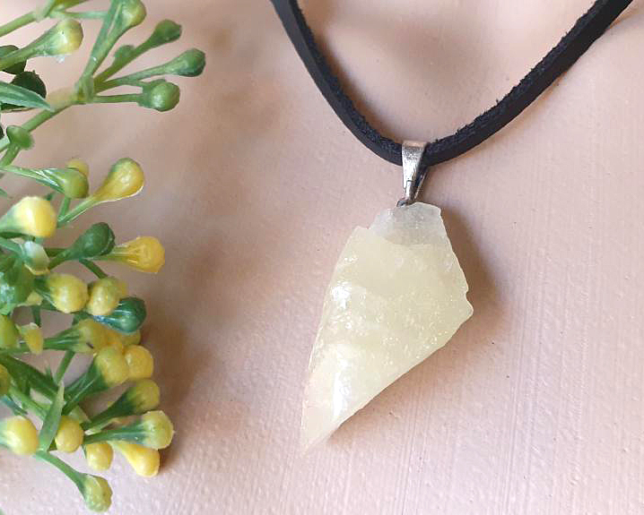 Pingente de Opala Oliva