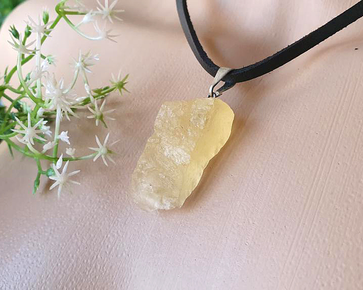 Pingente de Fluorita Banhado a Prata