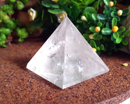 Pirâmide de Cristal  141g