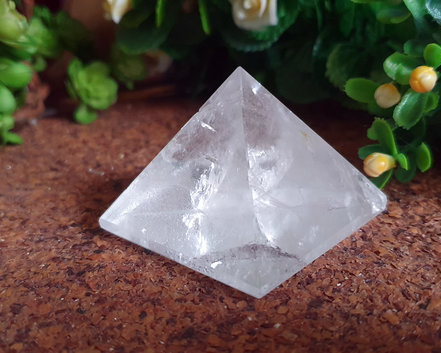 Pirâmide de Cristal  76g
