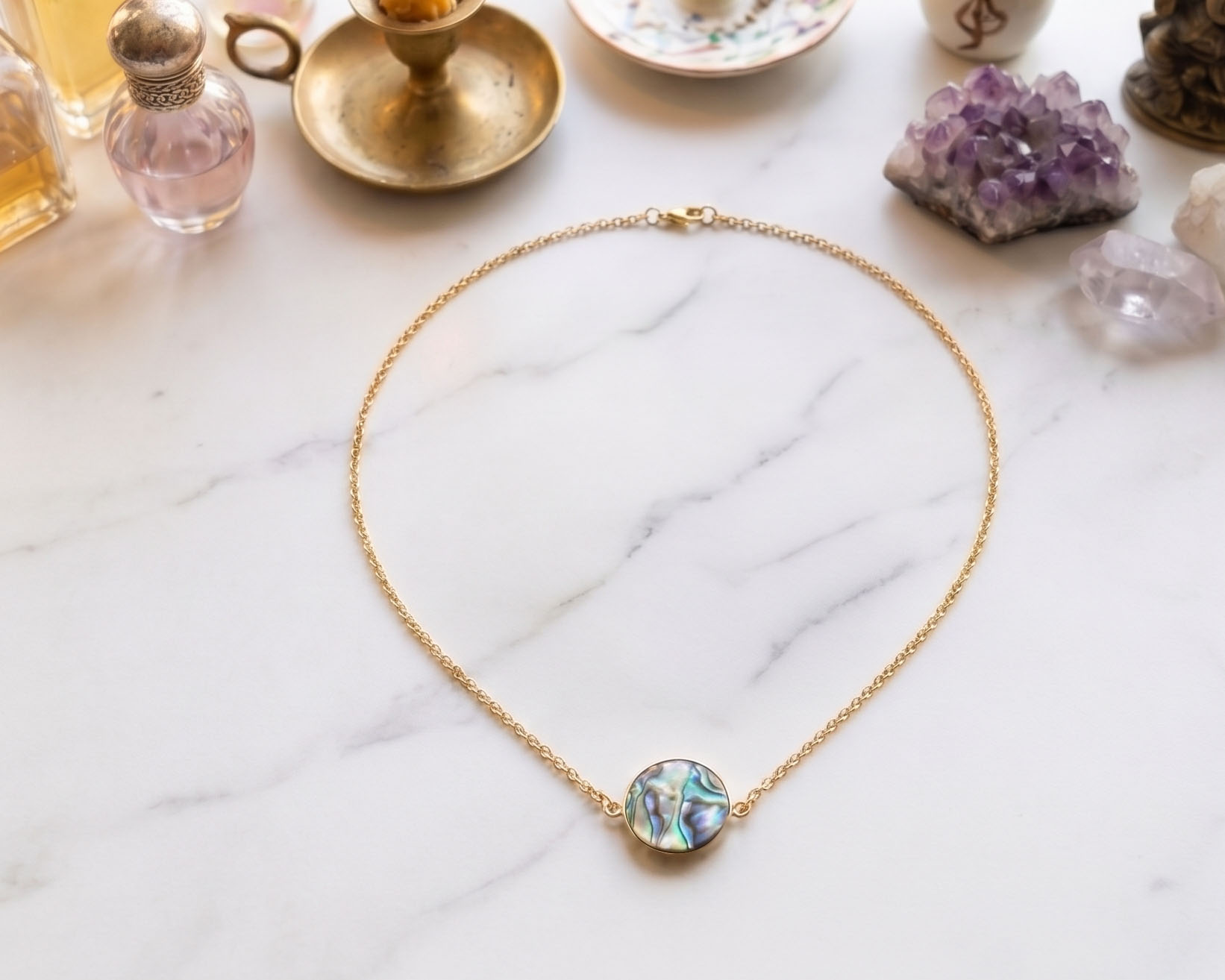 Colar de Abalone em A&ccedil;o Inoxid&atilde;vel Banhado a Ouro