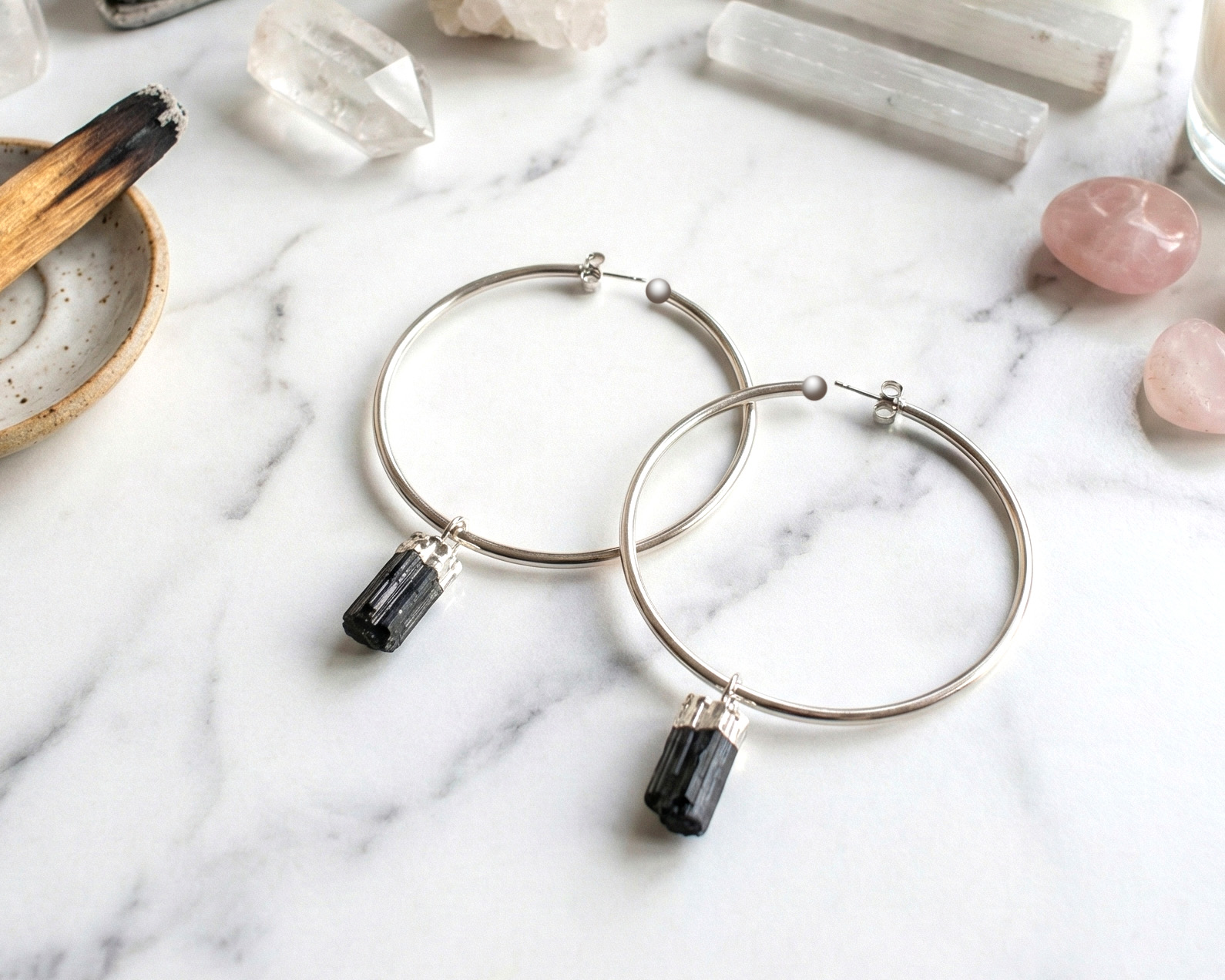 Brincos de Turmalina Negra Banhado a Prata