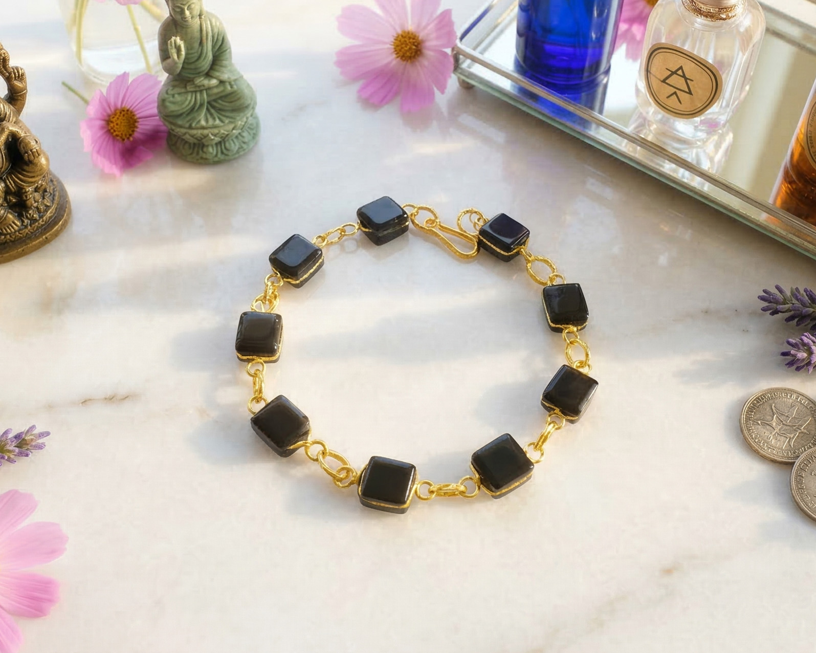 Pulseira de Obsidiana Banhada a Ouro