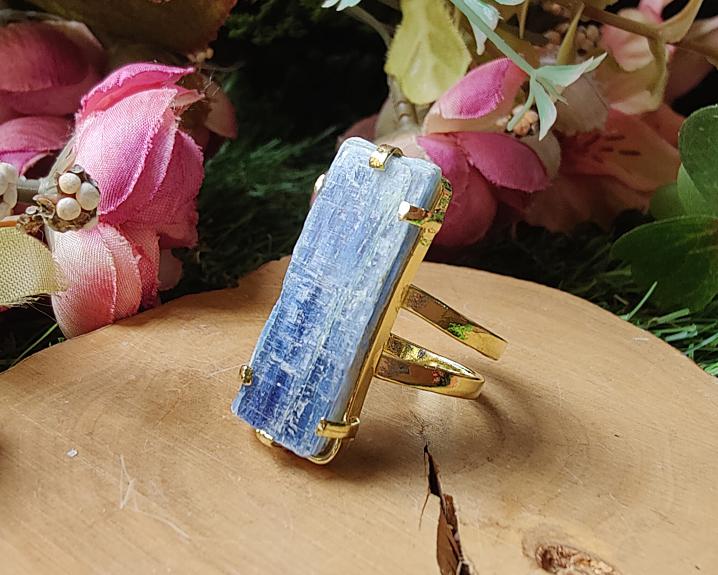 Anel de Cianita Azul Banhado a Ouro (Ajustável)