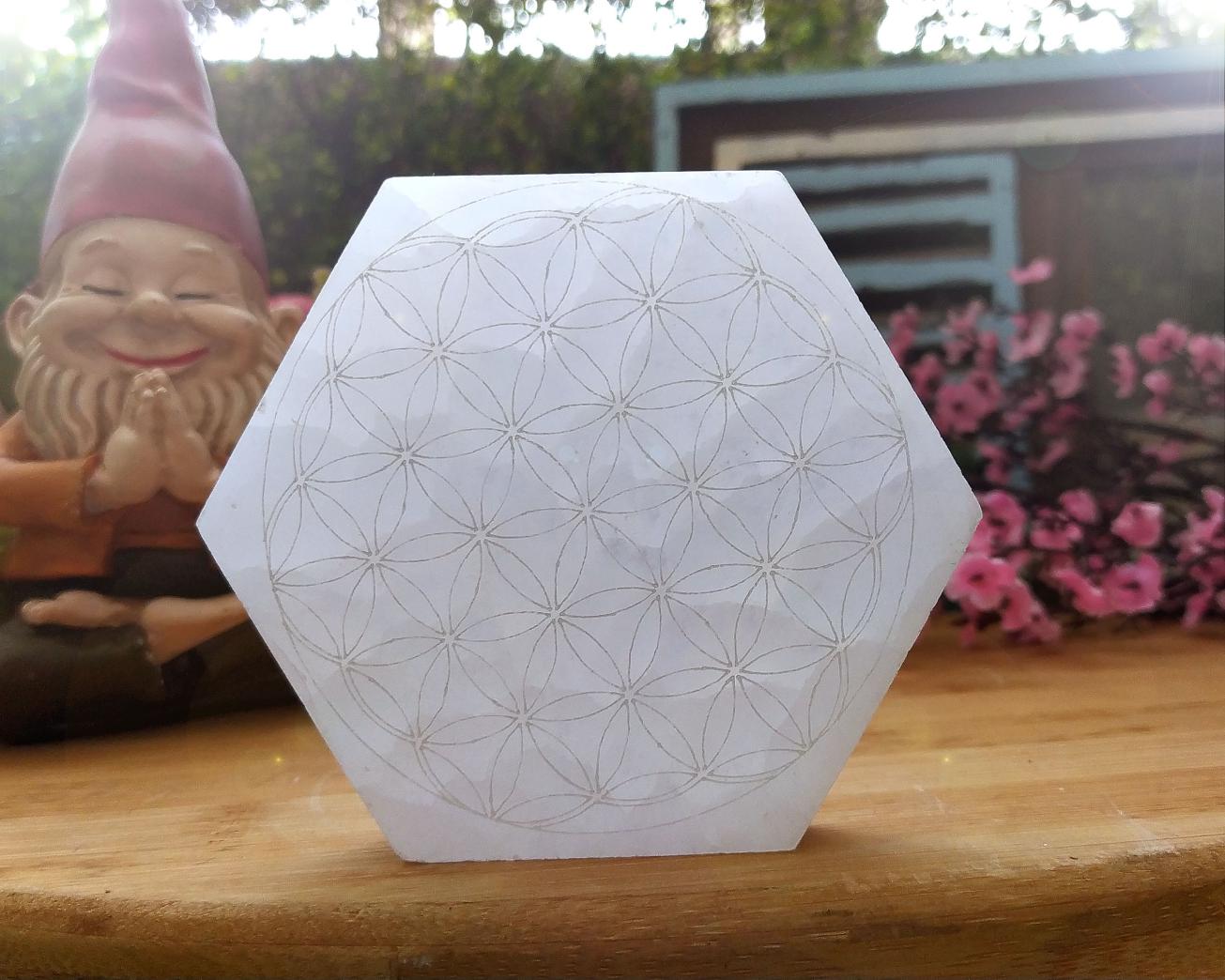 Selenita Hexagonal com Árvore da Vida 220g