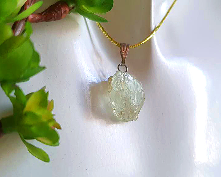 Pingente de Água Marinha Cristalizada Banhado a Prata