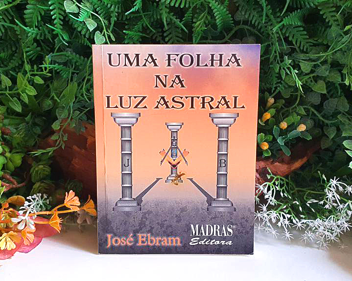 Uma Folha na Luz Astral