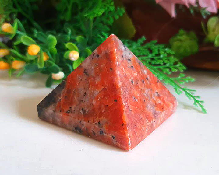 Pirâmide de Calcita Laranja 110g