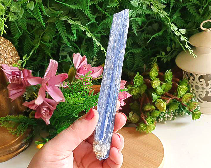 Espada de Cianita Azul Cristalizada Especial 47g