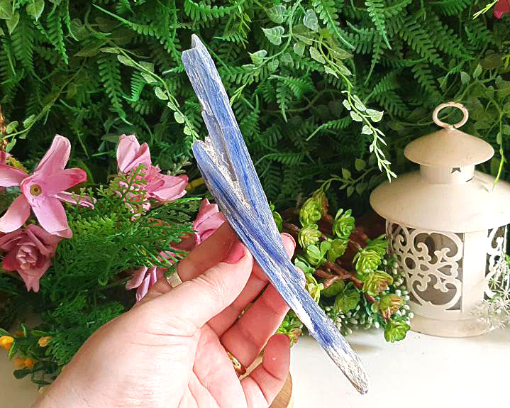 Espada de Cianita Azul Cristalizada Especial 78g