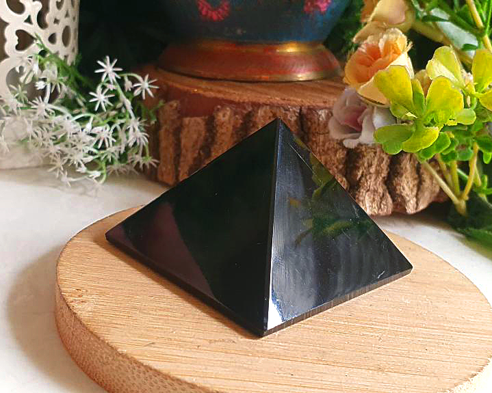 Pirâmide de Obsidiana Negra  93g