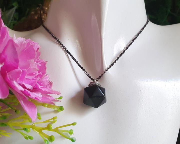 Colar de Obsidiana Negra