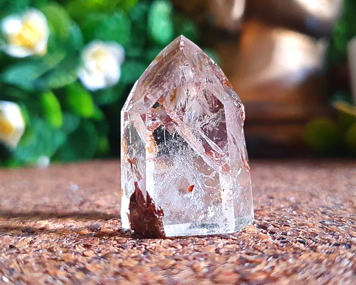 Ponta de Cristal com Minério de Ferro  19g