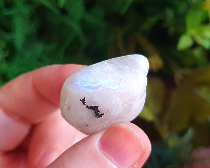 Pedra da Lua Polida Iridescente