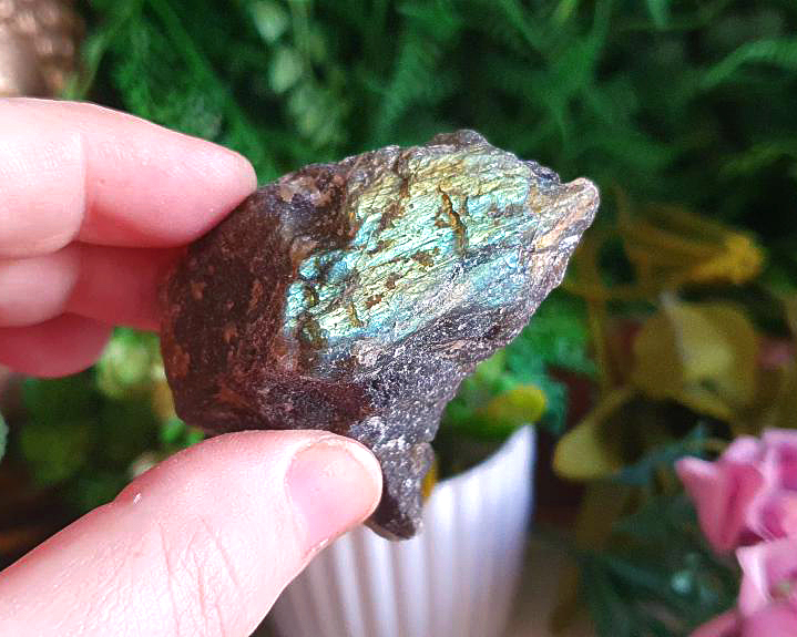 Labradorita Bruta Iridescente 79g