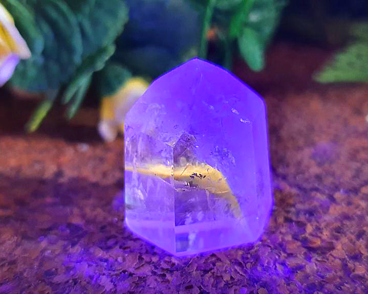 Ponta de Cristal Powelite (Brilha na Luz Negra UV) RARO 17g