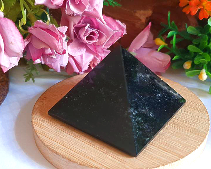 Pirâmide de Obsidiana Negra 118g