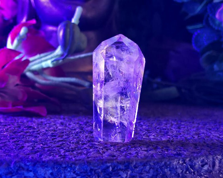 Ponta de Cristal Powelite (Brilha na Luz Negra UV) RARO 7g