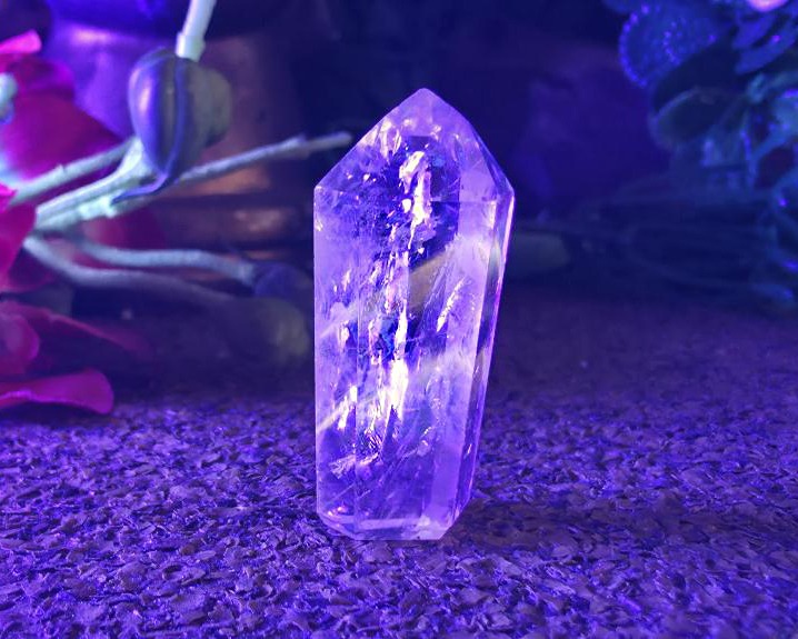 Ponta de Cristal Powelite (Brilha na Luz Negra UV) RARO 11g