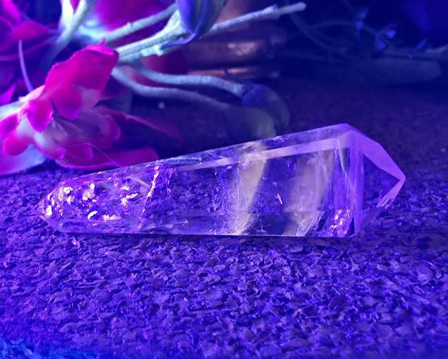 Ponta de Cristal Powelite (Brilha na Luz Negra UV) RARO 17g