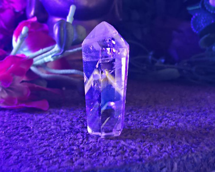 Ponta de Cristal Powelite (Brilha na Luz Negra UV) RARO 14g