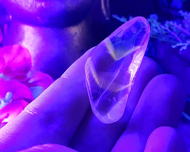 Cristal Powelite  Polido (Brilha na Luz Negra UV) RARO 10g