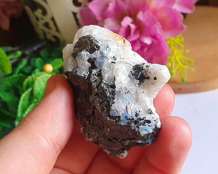 Pedra da Lua Bruta Iridescente  44g