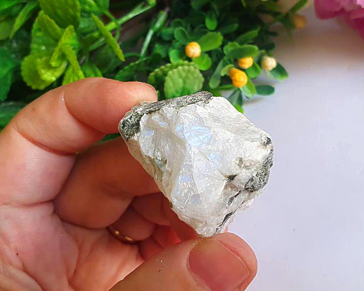 Pedra da Lua Bruta Iridescente 43g