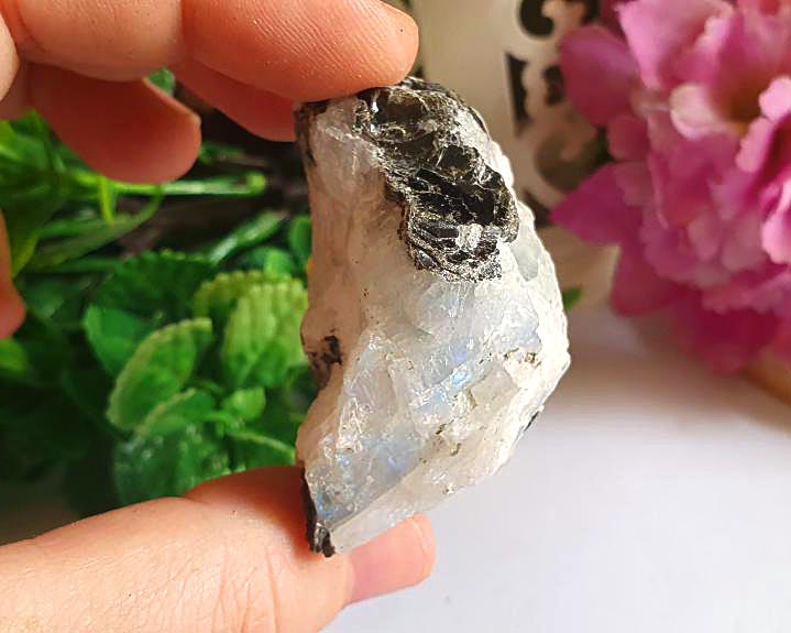 Pedra da Lua Bruta Iridescente 62g