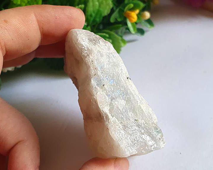 Pedra da Lua Bruta Iridescente 74g