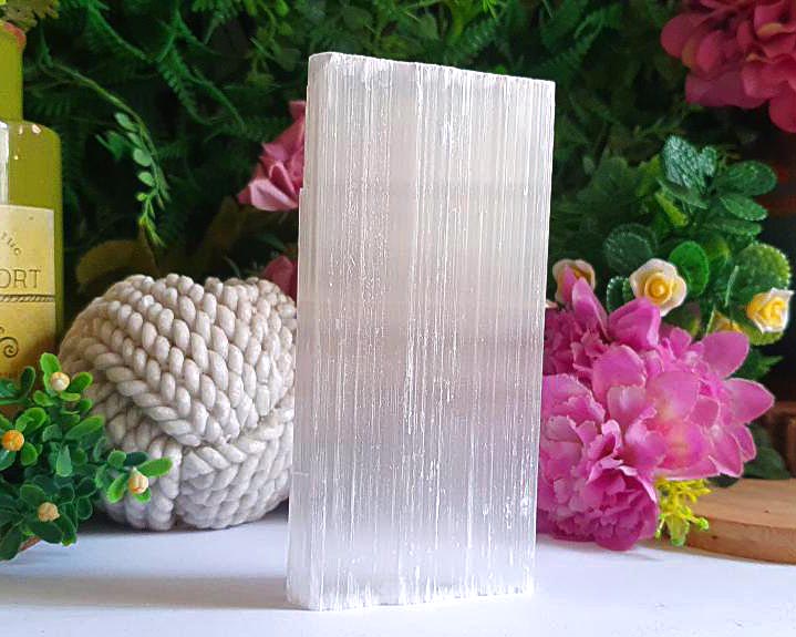 Base de Selenita 213g