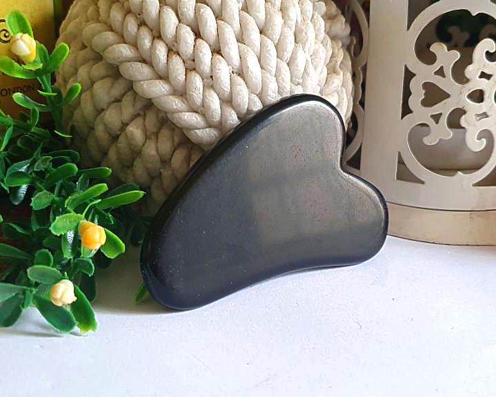 Massageador Guasha de  Obsidiana Negra