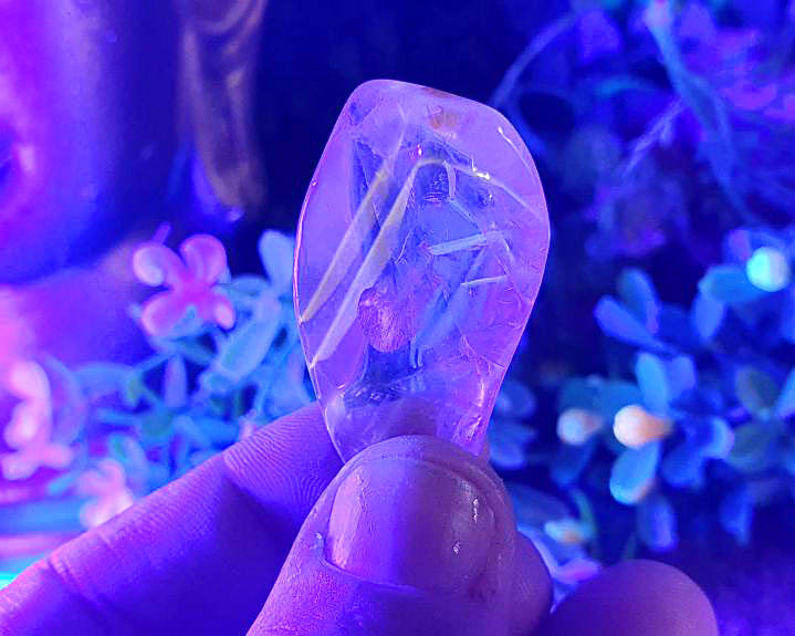 Cristal Powelite Polido (Brilha na Luz Negra UV) RARO 10g