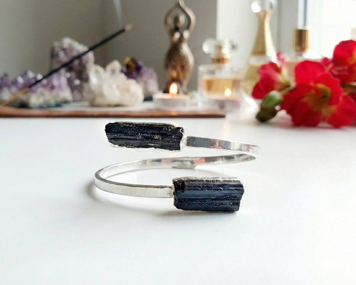 Bracelete de Turmalina Negra Banhado a Prata