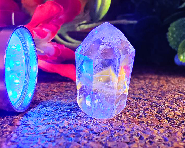 Ponta de Cristal Powelite (Brilha na Luz Negra UV) RARO 10g