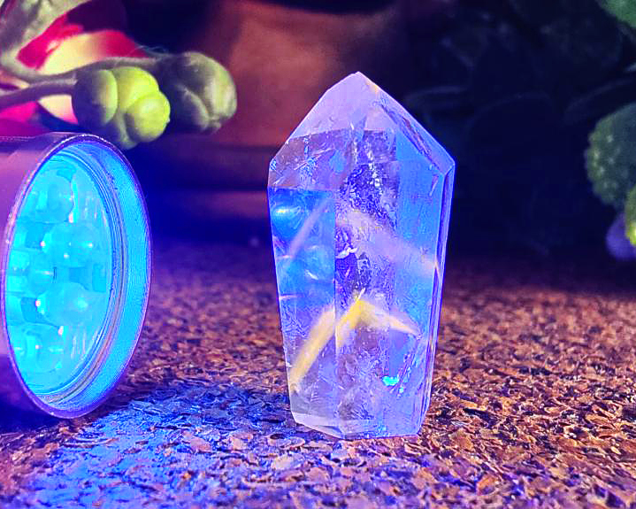 Ponta de Cristal Powelite (Brilha na Luz Negra UV) RARO 10g