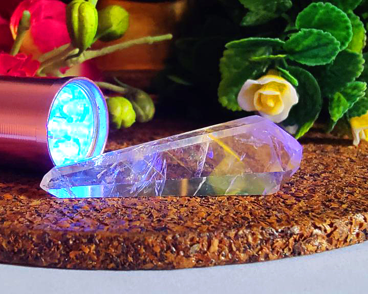 Biterminado de Cristal Powelite (Brilha na Luz Negra UV) RARO 17g