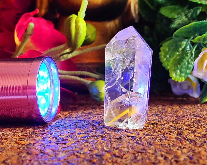 Ponta de Cristal Powelite (Brilha na Luz Negra UV) RARO 14g