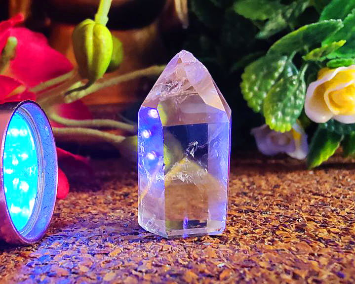 Ponta de Cristal Powelite (Brilha na Luz Negra UV) RARO 10g