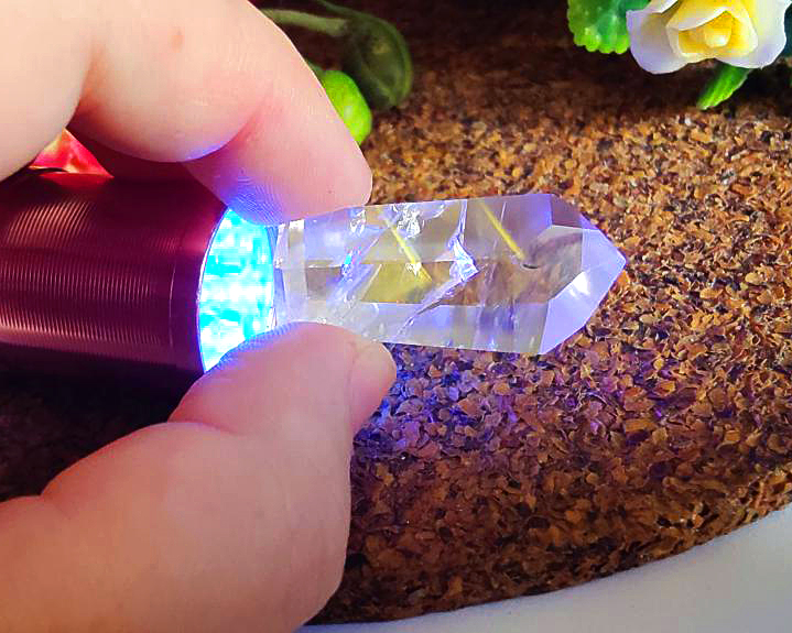 Ponta de Cristal Powelite (Brilha na Luz Negra UV) RARO 10g