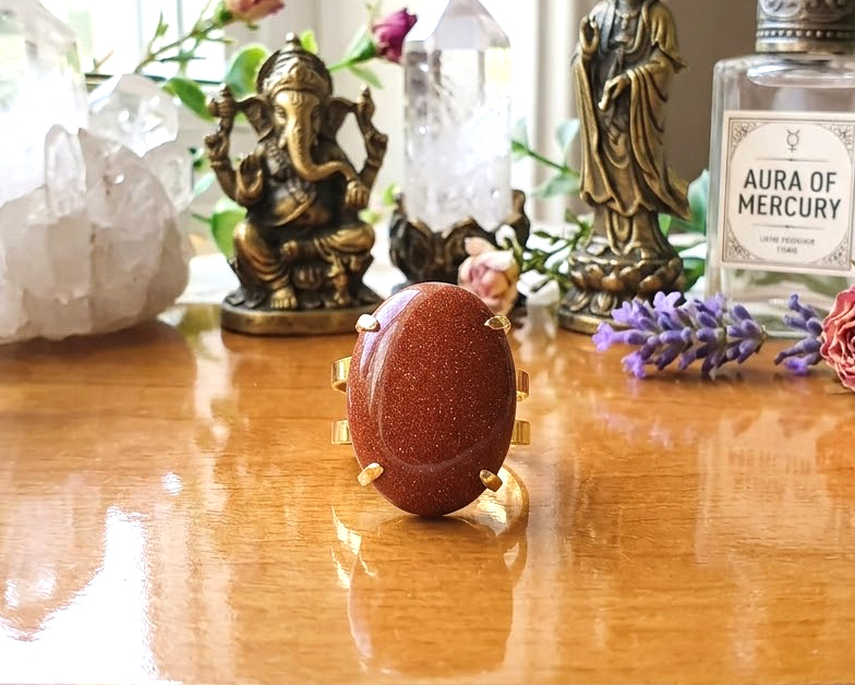 Anel de Pedra do Sol Banhado a Ouro (Ajust&aacute;vel)